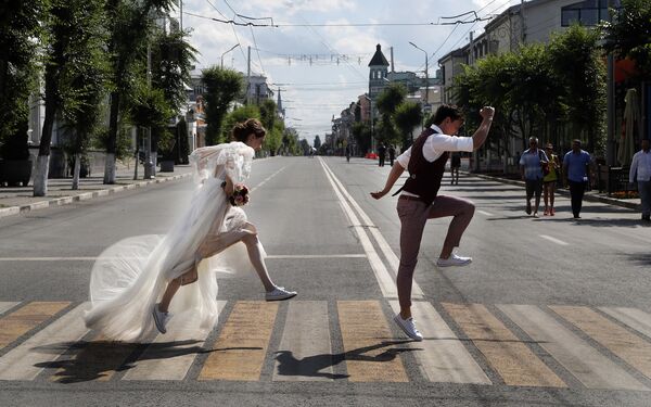 عروس و داماد – شهر سامرا، روسیه - اسپوتنیک افغانستان  