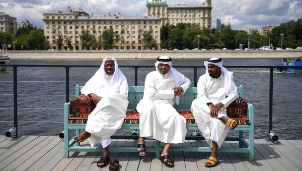 شدیدترین مجازات  دنیا برای عدم استفاده از ماسک در قطر   - اسپوتنیک افغانستان  