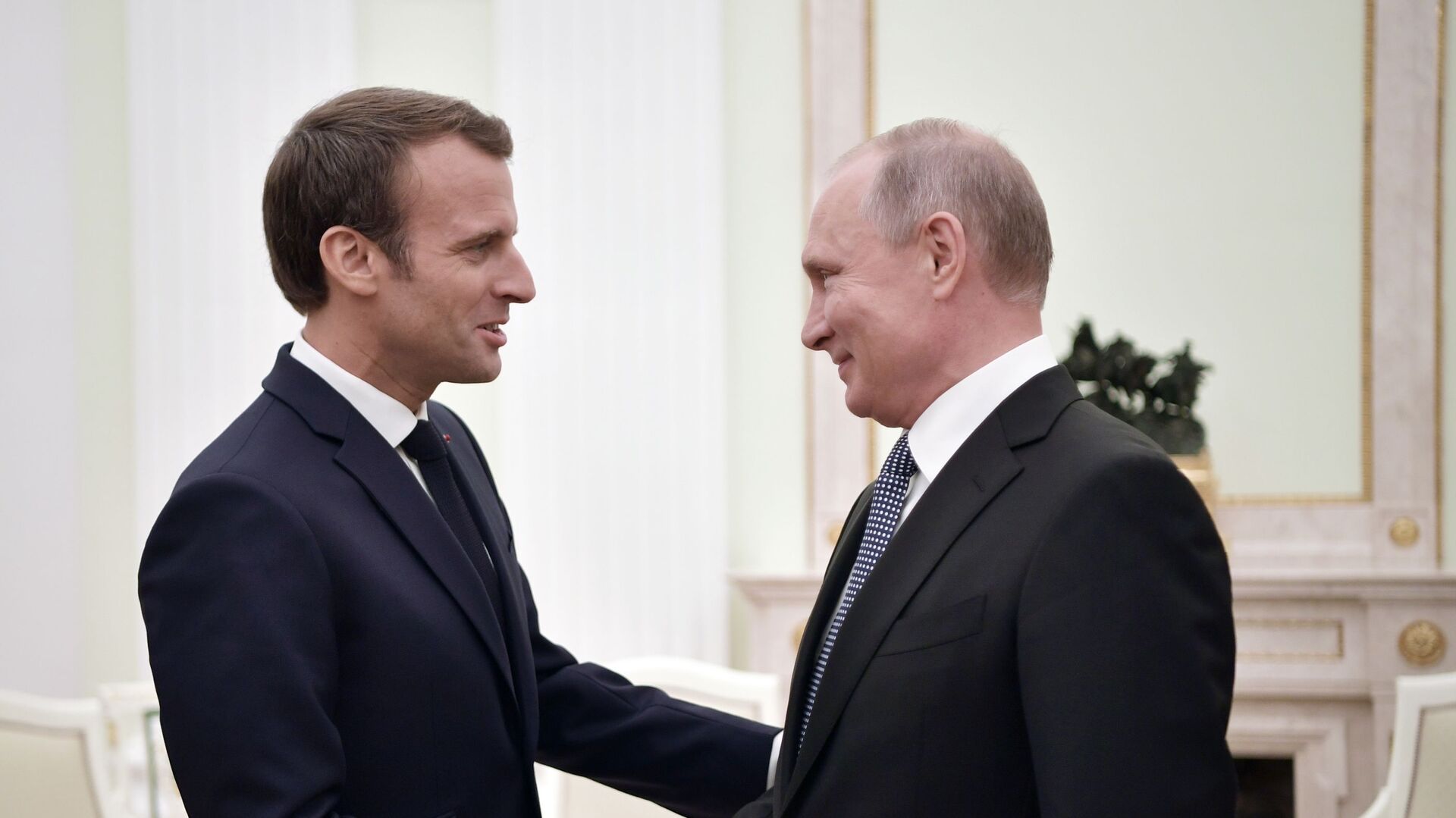 Президент Франции Эммануэль Макрон и президент России Владимир Путин во время встречи  - اسپوتنیک افغانستان  , 1920, 17.03.2022