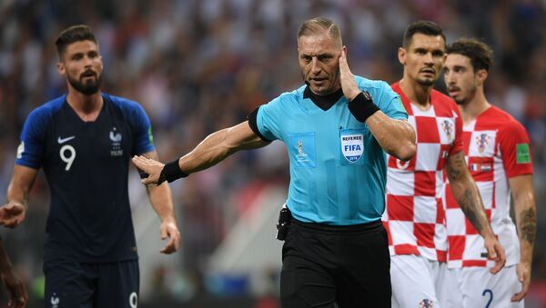 فرانسه 2 کرواسی 1 در پایان نیمه نخست فینال جام جهانی 2018 - اسپوتنیک افغانستان  