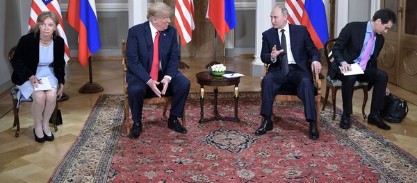 انتقاد مک کین و مک فال از رفتار ترامپ در دیدار با پوتین انتقاد مک کین و مک فال از رفتار ترامپ در دیدار با پوتین - اسپوتنیک افغانستان