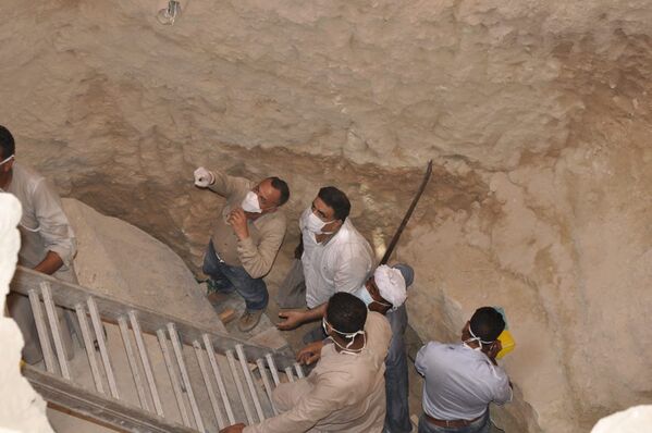 کشف تابوت مرموز دوهزار ساله در مصر - اسپوتنیک افغانستان  