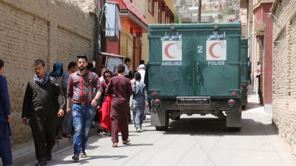 موترهای آمبولانس در منطقه افشار کابل پس از حمله راکتی - اسپوتنیک افغانستان  