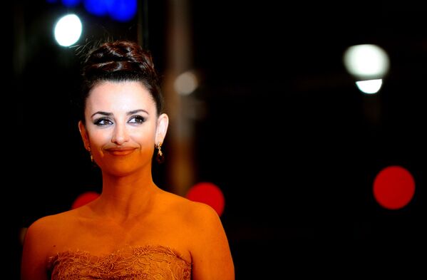 پنلوپه کروز، هنرپیشه اسپانیایی در جشنواره سینمایی به روم با عشق، ۱۳ اپریل سال ۲۰۱۲ - اسپوتنیک افغانستان  