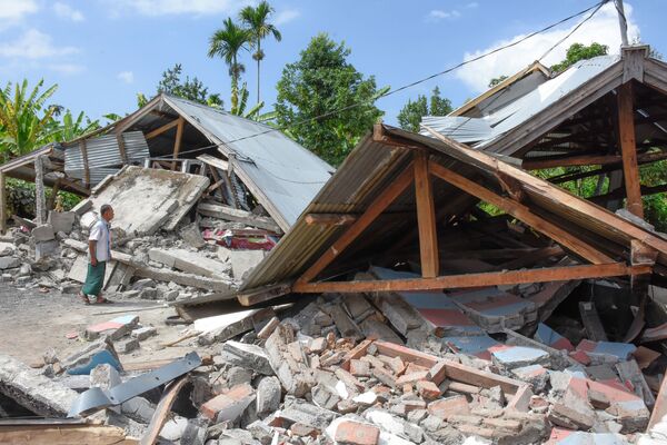 عواقب وقوع زلزله در شهر لومبوک، اندونیزیا - اسپوتنیک افغانستان  