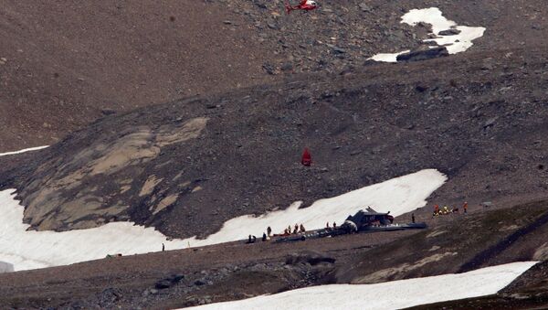 سقوط هواپیما در کوه‌های سویس چندین کشته بر جا گذاشت - اسپوتنیک افغانستان  
