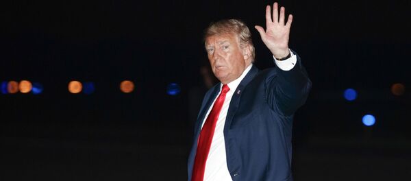 افشای رفتار عجیب دونالد ترامپ افشای رفتار عجیب دونالد ترامپ - اسپوتنیک افغانستان