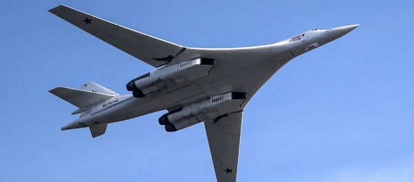 مقایسه بمب افکن ویرانگر TU-160 روسی و B-1B امریکایی مقایسه بمب افکن ویرانگر TU-160 روسی و B-1B امریکایی - اسپوتنیک افغانستان