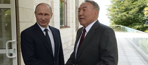 پوتین وارد قزاقستان شد تا در پنجمین نشست کشورهای خزد اشتراک کند پوتین وارد قزاقستان شد تا در پنجمین نشست کشورهای خزد اشتراک کند - اسپوتنیک افغانستان