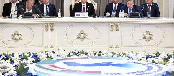 پوتین: عدم حضور قدرت‌های فرامنطقه‌ای در دریای خزر تضمین شده است - اسپوتنیک افغانستان  