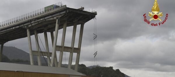 سقوط پل - شهر جنووا، ایتالیا - اسپوتنیک افغانستان  