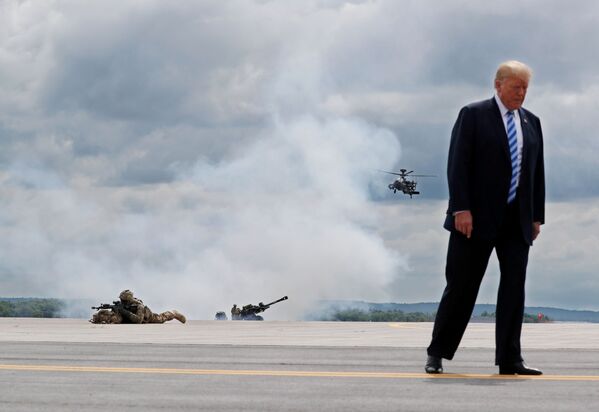 دونالد ترامپ رئیس جمهور امریکا در پایگاه نظامی فورت درام - اسپوتنیک افغانستان  