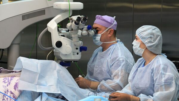 دکتران حین عملیات جراحی - اسپوتنیک افغانستان  