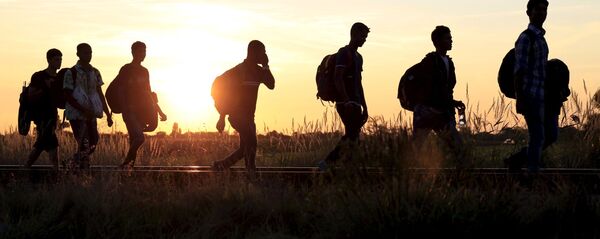 کمک 3 میلیون دالری جاپان به مهاجران افغانستان - اسپوتنیک افغانستان  