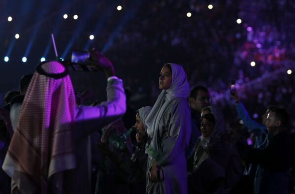 تماشاچی‌ها در مراسم افتتاح بازی‌های آسیایی 2018 در اندونیزیا - اسپوتنیک افغانستان  