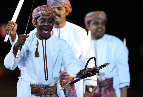 ارکستر گارد سلطنتی عمان در مراسم افتتاحیه یازدهمین جشنواره موسیقی «برج اسپاسکی» - میدان سرخ، مسکو - اسپوتنیک افغانستان  