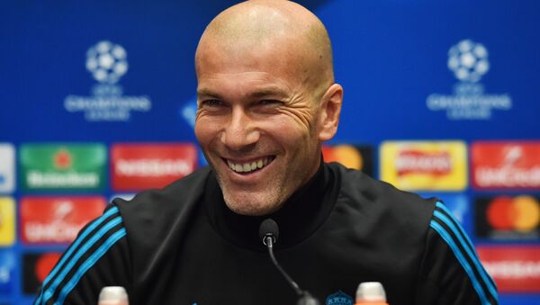 Real Madrid's French coach Zinedine Zidane attends a press conference at Wembley Stadium, in north London, on October 31, 2017 - اسپوتنیک افغانستان  