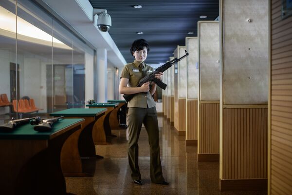 کیم جو یانگ ۲۰ ساله با سلاح ساخت کوریای شمالی - اسپوتنیک افغانستان  