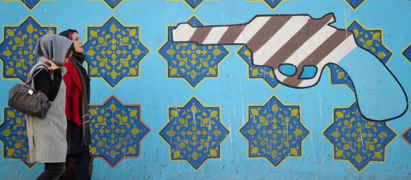 زن مهاجر از افغانستان در ایران به ۳ نفر زندگی بخشید زن مهاجر از افغانستان در ایران به ۳ نفر زندگی بخشید - اسپوتنیک افغانستان