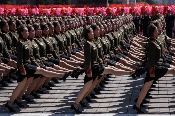رسم گذشت نظامی به مناسبت ۷۰ سالگی کوریای شمالی - اسپوتنیک افغانستان  