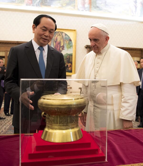 تران دای کوانگ، رئیس جمهور ویتنام با پاپ فرانسیس – واتیکان - اسپوتنیک افغانستان  