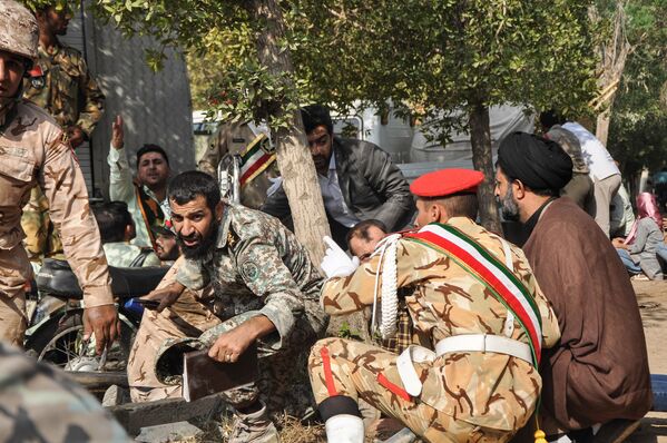 حمله به مراسم رسم گذشت نظامی - شهر اهواز، ایران - اسپوتنیک افغانستان  
