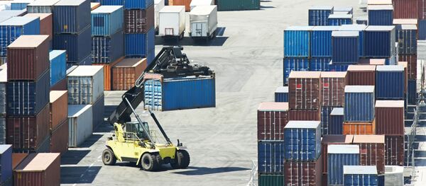 منع واردات از ایران؛ حمایت از تولیدات داخلی یا همسویی با تصمیم امریکا؟ - اسپوتنیک افغانستان  