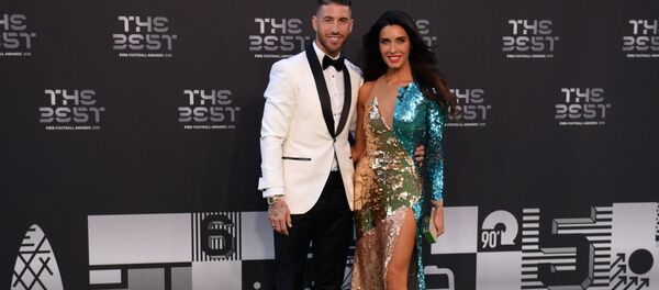 فوتبالیست راموس و همسرش در مراسم اعطای بهترین جایزه فوتبال فیفا. فوتبالیست راموس و همسرش در مراسم اعطای بهترین جایزه فوتبال فیفا. - اسپوتنیک افغانستان