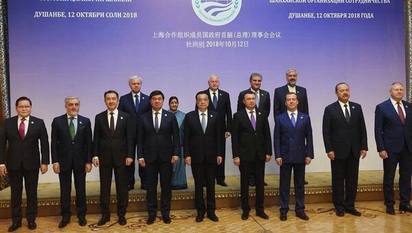 در دیدارنخست وزیر چین با داکترعبدالله چی گذشت؟ - اسپوتنیک افغانستان  