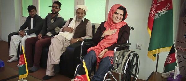 صبری اندر، نامزدی که با معلولیت متوقف نشده است صبری اندر، نامزدی که با معلولیت متوقف نشده است - اسپوتنیک افغانستان