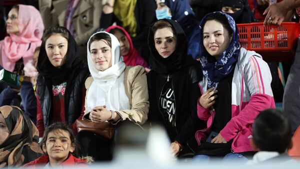 نیم جمعیت زنان افغان حاضر به ترک افغانستان استند - اسپوتنیک افغانستان  