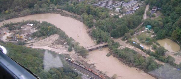 جان باختن 6 نفر در اثر باران سنگین و سیل در شهر کوبان روسیه - اسپوتنیک افغانستان  