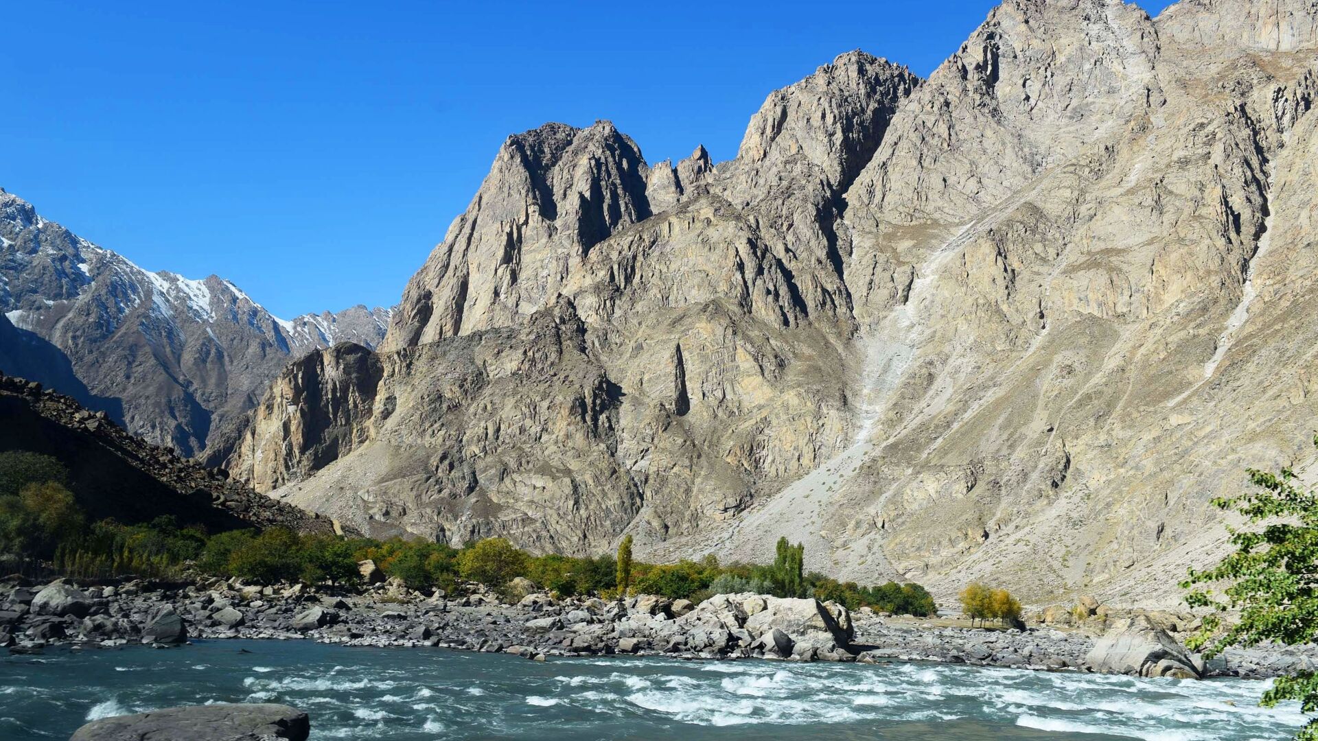 Река на Западном Памире в Таджикистане, правый приток Пянджа - اسپوتنیک افغانستان  , 1920, 23.07.2022