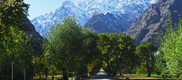 باشندهگان قرقیزستان و تاجیکستان در مرز به سوی یکدیگر سنگ پرتاب کردند باشندهگان قرقیزستان و تاجیکستان در مرز به سوی یکدیگر سنگ پرتاب کردند - اسپوتنیک افغانستان