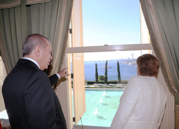 آنگلا مرکل، صدراعظم آلمان و رجب طیب اردوغان، رئیس جمهور ترکیه – استانبول، اکتوبر ۲۰۱۸ - اسپوتنیک افغانستان  
