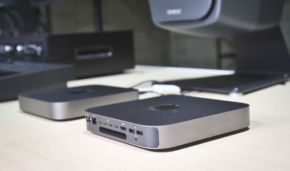 مدل جدید Mac Mini در چند مدل مختلف با پردازنده‌ی نسل هشتمی شش هسته‌ای و چهار هسته‌ای عرضه می شود. - اسپوتنیک افغانستان  