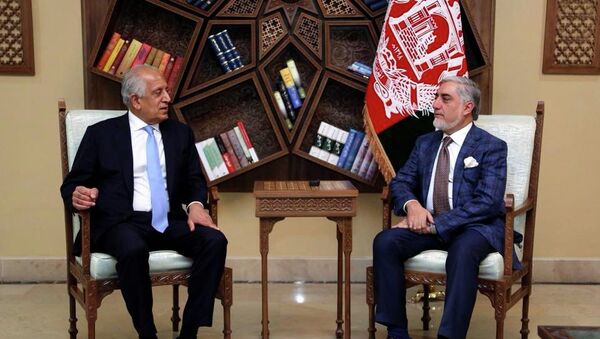 خلیلزاد در دیدار با عبدالله روی پروسه صلح بحث کرد - اسپوتنیک افغانستان  