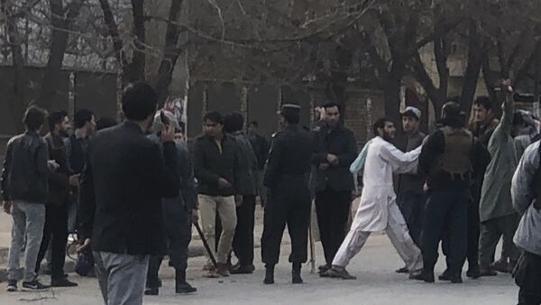 جنگ قومی در داخل دانشگاه کابل از ساعتی به این سو آغاز کردیده است - اسپوتنیک افغانستان  