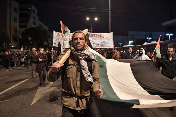 راهپیمایی به مناسبت ۴۵ مین سالگرد قیام محصلین در یونان - اسپوتنیک افغانستان  