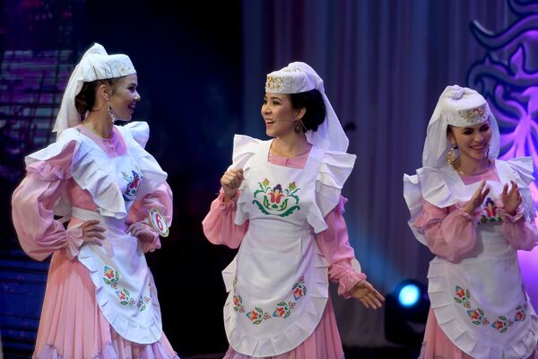 شرکت کنندگان کنکور بین المللی زیبایی «زیبارویان تاتار» در قازان. - اسپوتنیک افغانستان  