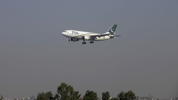 سقوط یک هواپیمای مسافربری در کراچی پاکستان - اسپوتنیک افغانستان  