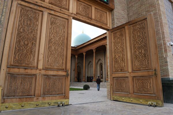 دروازه مسجد جامع شهر تاشکند ازبکستان - اسپوتنیک افغانستان  