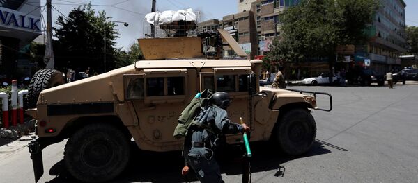 تظاهرات برای رهایی علی‌پور در غرب کابل به خشونت گرایید + تصاویر - اسپوتنیک افغانستان  