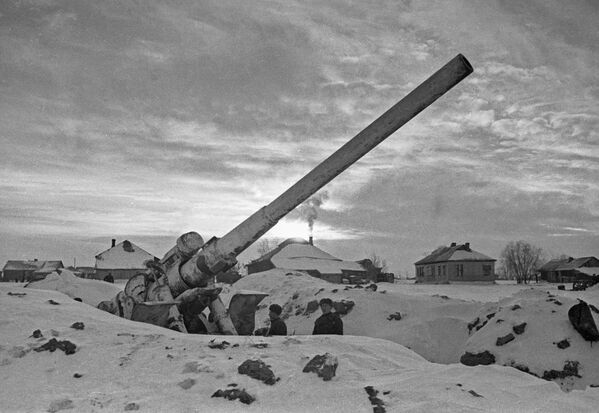 اسلحۀ دوربرد در حومۀ مسکو. 31 اکتوبر 1941 - اسپوتنیک افغانستان  