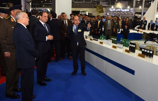 رئیس جمهور مصر عبدل فتاح السیسی در نمایشگاه بین المللی تسلیحات EDEX 2018 در مصر - اسپوتنیک افغانستان  