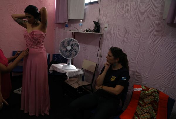 سیزدهم دور مسابقات انتخاب ملکه زیباییتالاورا بروس در ریودوژانیرو برازیل - اسپوتنیک افغانستان  