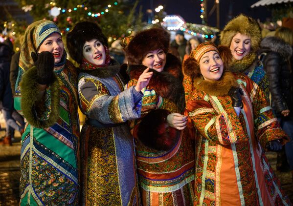 بازار کریسمس در میدان سرخ مسکو. - اسپوتنیک افغانستان  