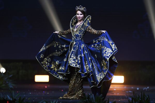 نماینده روسیه در نمایش لباس های ملی مسابقه زیبایی ملکه شایسته جهان -22018 - اسپوتنیک افغانستان  