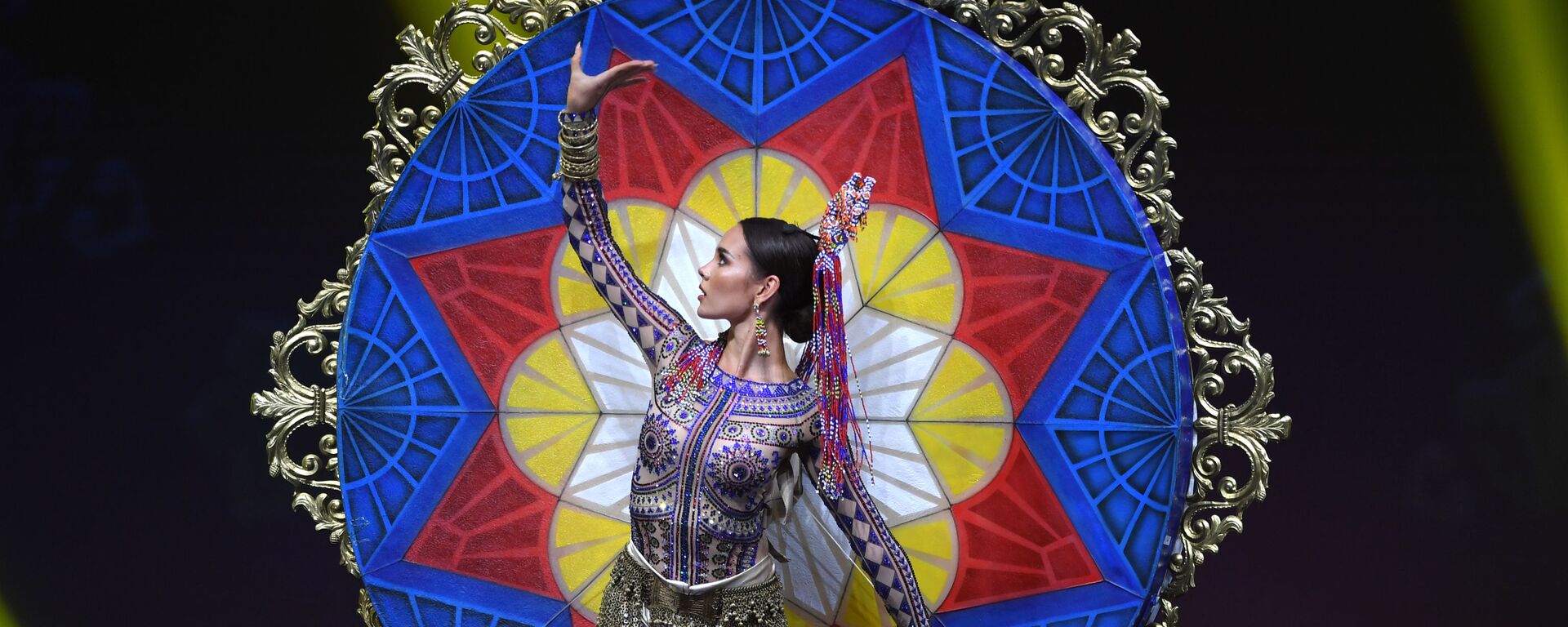 نماینده فیلیپین در نمایش لباس های ملی در کنکور زیبایی ملکه شایسته جهان - 2018 - اسپوتنیک افغانستان  , 1920, 09.04.2020