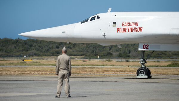 بازگشت بمب افکن   TU-160 روسیه از ونزوئلا + ویدئو - اسپوتنیک افغانستان  